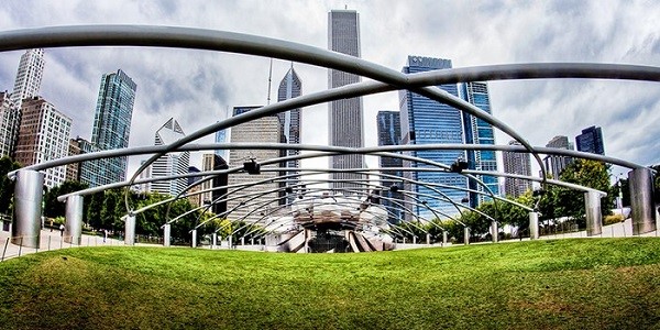 Paviljon Pricker Frenka Gerija u Čikagu prikazuje upečatljive čelične strukturalne forme i obloge koje je proizveo Zahner.