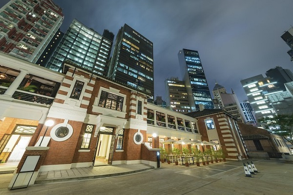 Kompleks Tai Kwun (Big Station) je sačuvao, popravio i ojačao 16 istorijskih objekata za novi umetnički i kulturni centar – najveći istorijski projekat u Hongkongu