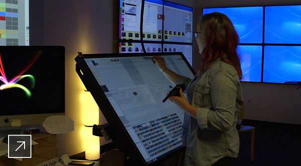 Studio LAIKA je napravio efikasan proizvodni proces rada pomoću softvera Shotgun kako bi mogao da prati i koordiniše na hiljade digitalnih i fizičkih elemenata, hiljade umetnika i komplikovane višegodišnje rasporede. Ljubaznošću LAIKA.