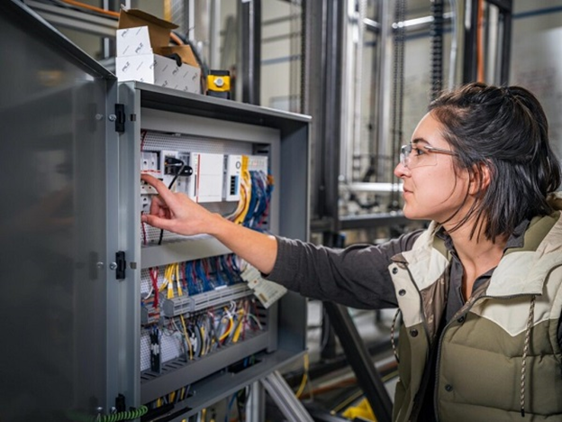 Električni panel u kompaniji Heirloom.