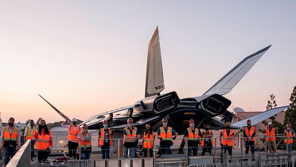 Izgradnja Avengers kampusa zaustavljena je na nekoliko meseci tokom 2020. godine, ali je nastavljena da bi se na vreme predstavila u junu 2021. godine. Ljubaznošću kompanije Walt Disney.