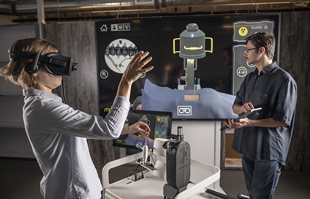 Obuka pomoću virtuelne stvarnosti je posebno efikasna u građevinarstvu, inženjeringu i medicini.